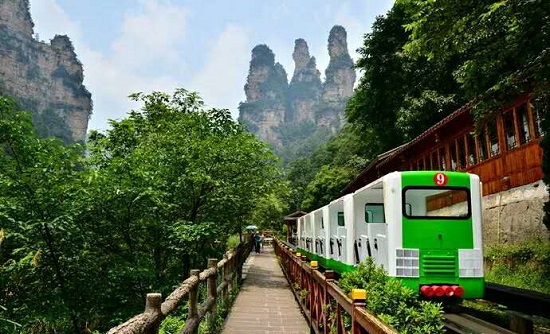 張家界黃石寨游玩時間_張家界黃石寨游玩攻略_張家界景區黃石寨