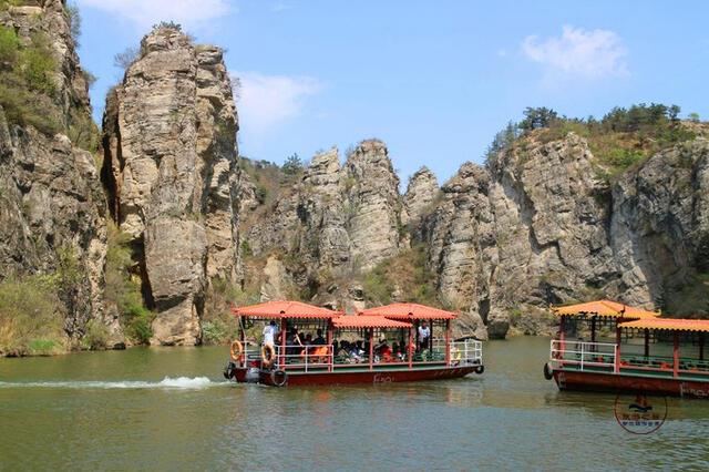 建昌龍?zhí)洞髰{谷風(fēng)景區(qū)攻略_建昌龍?zhí)洞髰{谷旅游攻略_龍?zhí)洞髰{谷建昌景點(diǎn)介紹