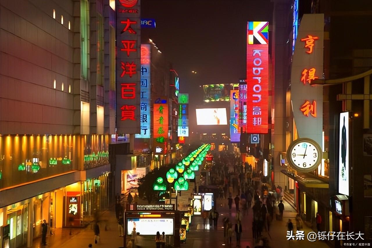 成都景點(diǎn)旅游攻略_熱門景點(diǎn)攻略成都有哪些_成都熱門景點(diǎn)攻略