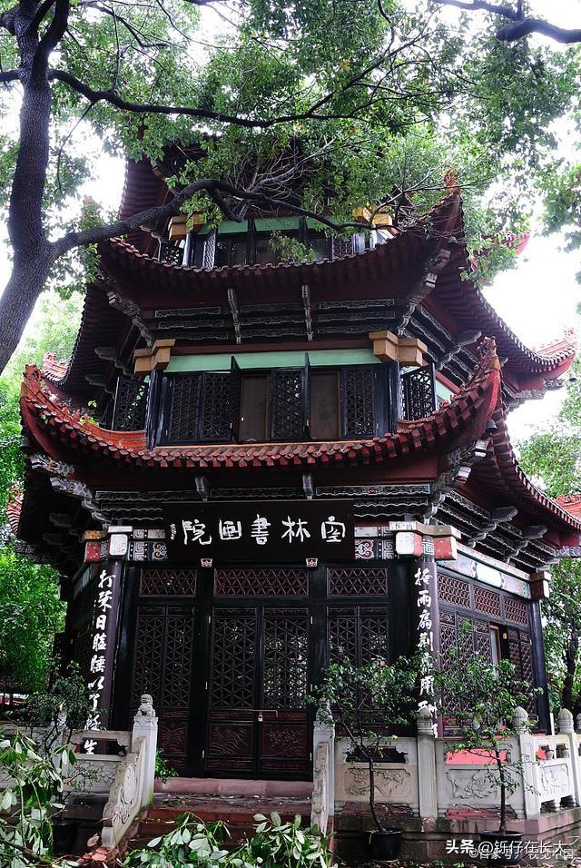 成都景點(diǎn)旅游攻略_熱門景點(diǎn)攻略成都有哪些_成都熱門景點(diǎn)攻略